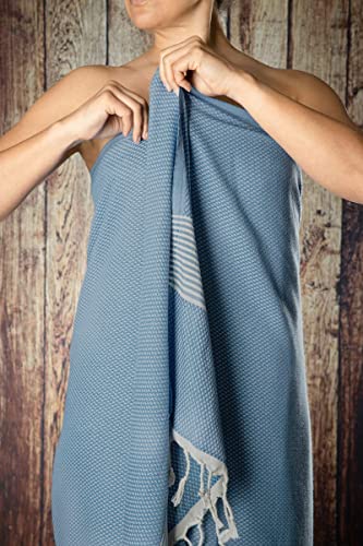 Happy Towels Hamamtuch | Hellblau und Weiß | Badetuch | Saunatuch | 210 cm x 95 cm | 60% Viscose und 40% Bio-Baumwolle | Fairtrade