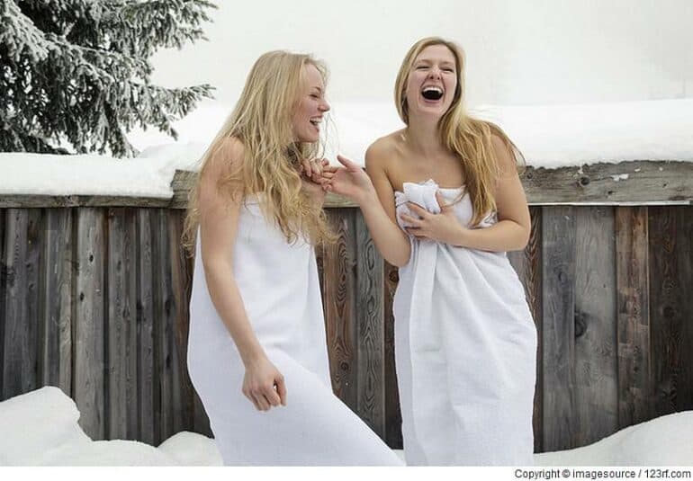 Aus diesem einfachen Grund ist die Abkühlung mit Schnee nach der Sauna gut für Sie